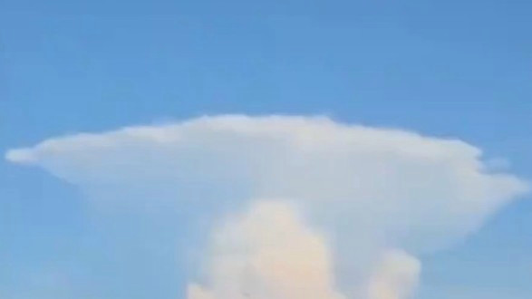 日本熊本天空浮现巨型蘑菇云热搜配图